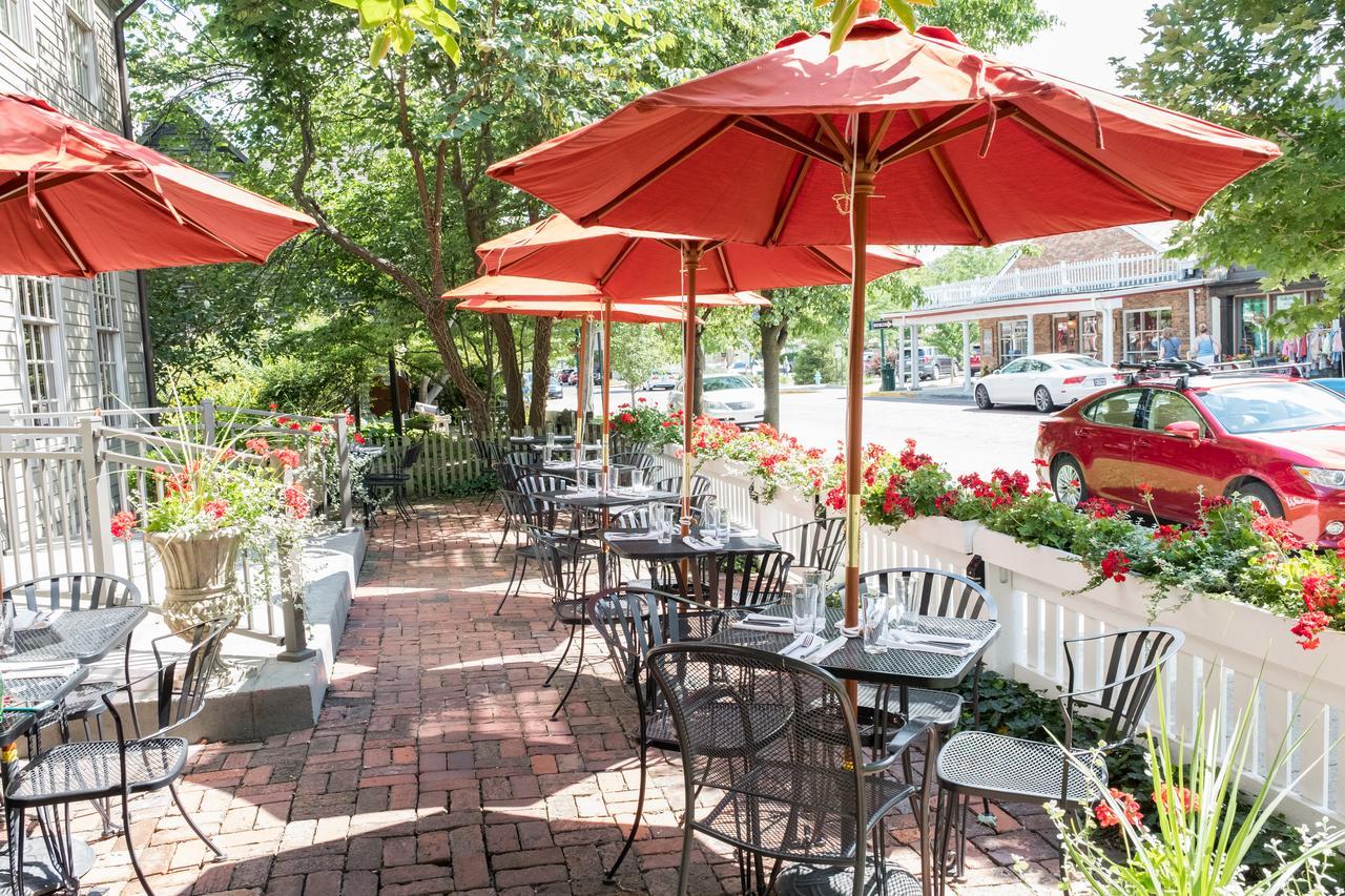 Brick Street Inn ジオンズビル  エクステリア 写真